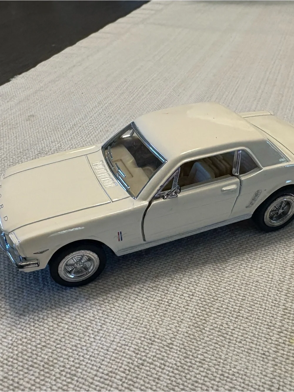 Kinsmart 1960's Mustang  Die-Cast Classic Coupe Toy Car for Kids